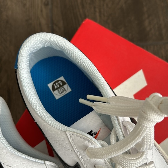 NWT Nike Low Top Blazer 77 - Picture 5 of 6